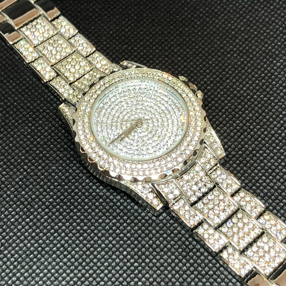 KRYSTAL | Pave Bracelet Watch - Picture 5 of 7